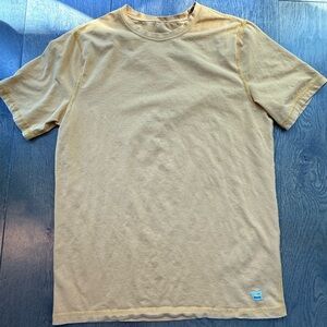 Vuori Short Sleeve Crew Tee in Beige Yellow
